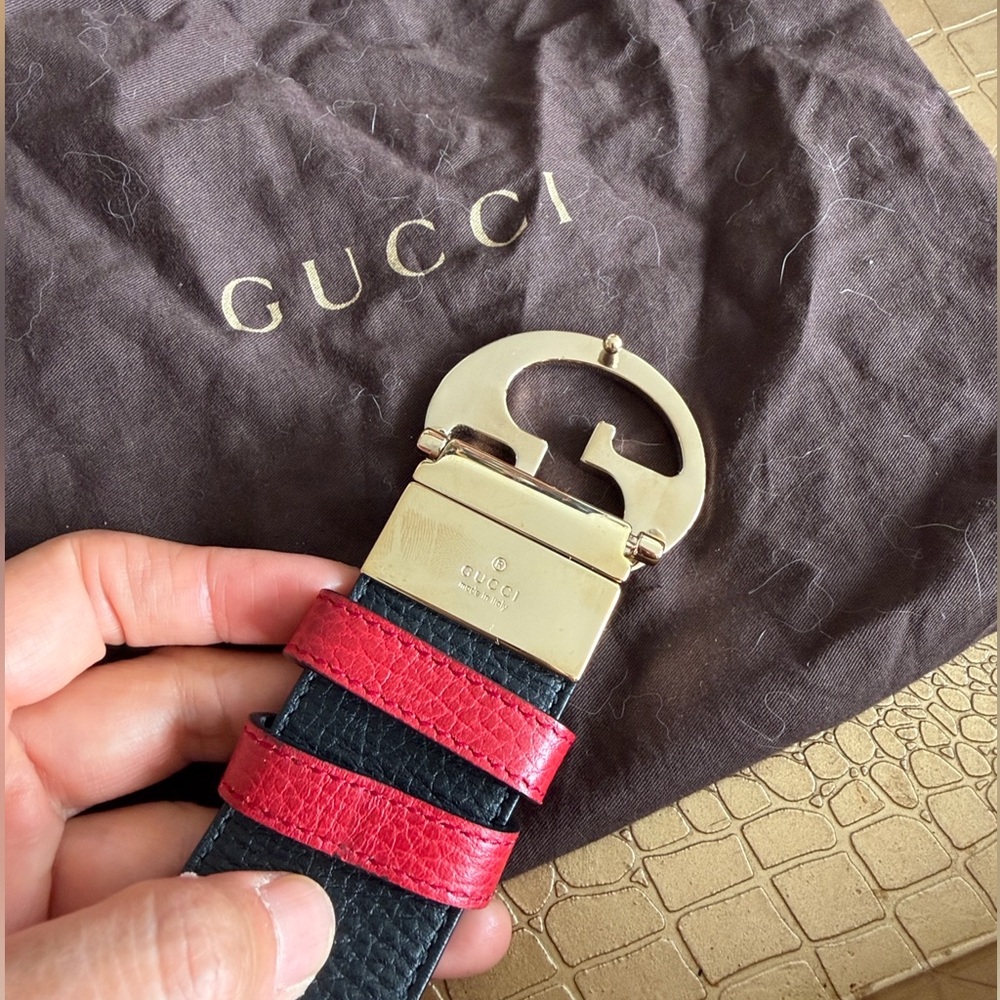 GUCCI Reversible Red/Blk Logo GG Gold Hardware Leather Peg Buckle Belt 90/36 - Picture 6 of 14